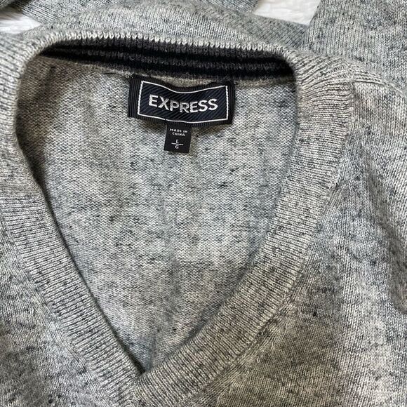 Express V-Neck Sweater Pullover Embroidered Logo Gray Cotton men’s  Size L - Picture 13 of 15